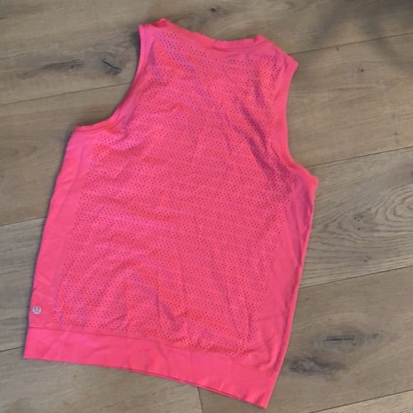 Lululemon seamless tank top - Picture 2 of 6